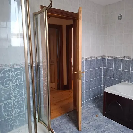 Holiday home Bree House Sleeps 16 With Free Parking Keenagh