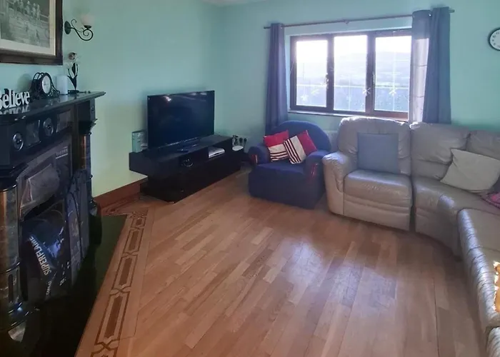 Bree House Highly Recommended For Reunions Groups بيت للعطل