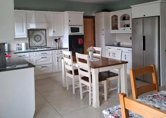 Bree House Highly Recommended For Reunions Groups بيت للعطل *